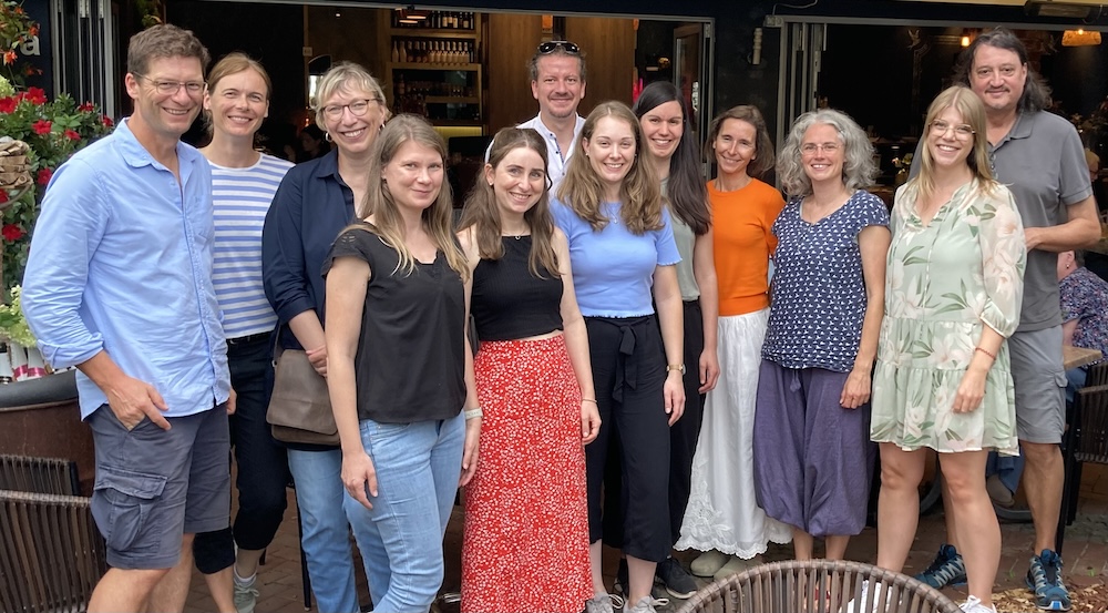 Von links nach rechts: Prof. Dr. Marcus Nührenbörger, Prof. Dr. Susanne Schnepel, Dr. Cordula Schülke, Anna Köster, Annika Raßbach, Dr. Axel Schulz, Carolin Wälzholz, Annica Baiker, Katja Geppert, Dr. Annika Pott, Ann Kathrin Dahlhues, Prof. Dr. Christoph Selter